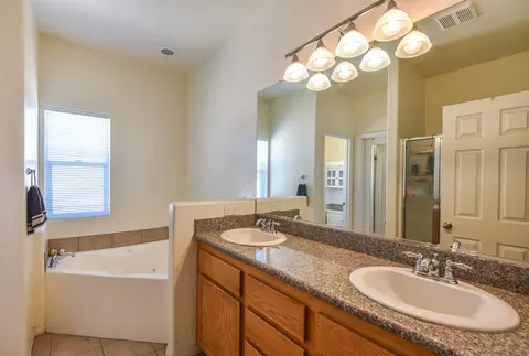 44142 Westridge Dr, Lancaster, CA 93536 photo 10