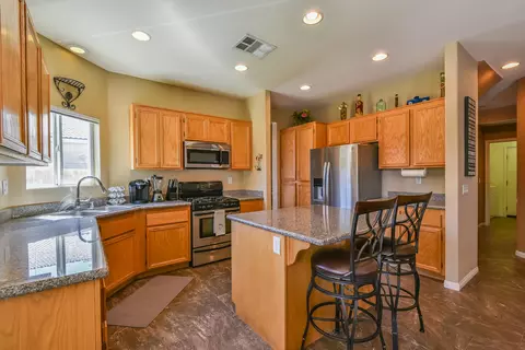 44142 Westridge Dr, Lancaster, CA 93536 photo 4
