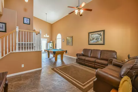 44142 Westridge Dr, Lancaster, CA 93536 photo 2