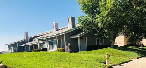43635 8th St E, Lancaster, CA 93535 photo 1