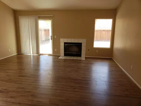 36809 Pine Valley Ct, Palmdale, CA 93552 photo 5
