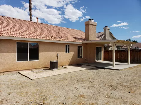 36809 Pine Valley Ct, Palmdale, CA 93552 photo 9
