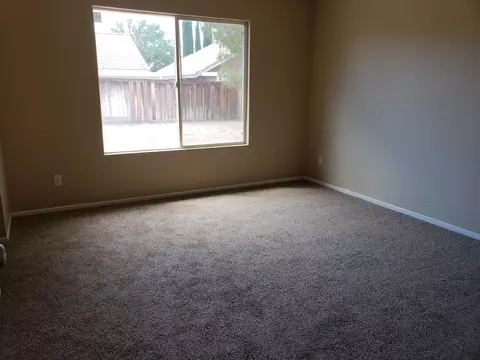 36809 Pine Valley Ct, Palmdale, CA 93552 photo 6