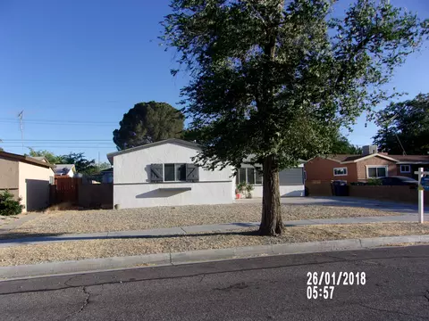 614 E Nugent St, Lancaster, CA 93535 photo 3