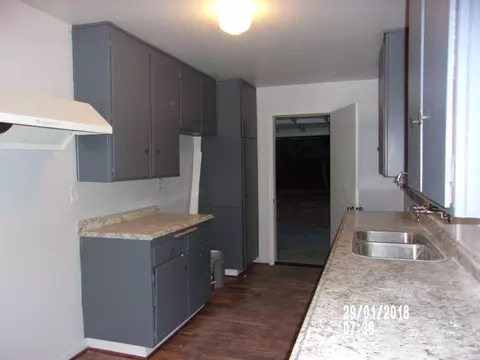 614 E Nugent St, Lancaster, CA 93535 photo 6