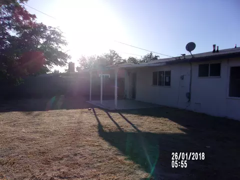 614 E Nugent St, Lancaster, CA 93535 photo 4