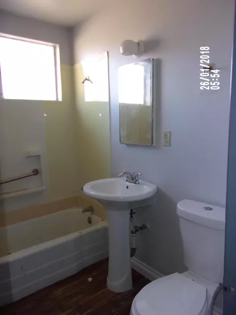 614 E Nugent St, Lancaster, CA 93535 photo 5