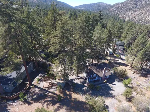 5585 Juniper Dr, Wrightwood, CA 92397 photo 3