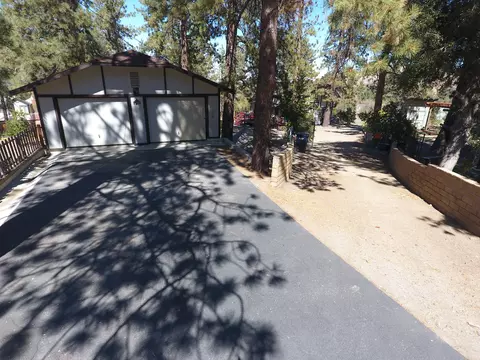 5585 Juniper Dr, Wrightwood, CA 92397 photo 2