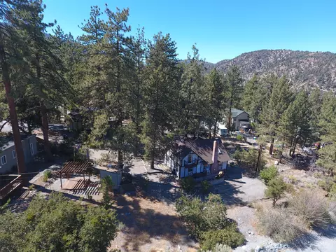 5585 Juniper Dr, Wrightwood, CA 92397 photo 4