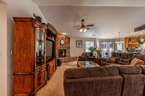 17701 Tanforan Dr, Tehachapi, CA 93561 photo 6
