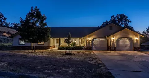 17701 Tanforan Dr, Tehachapi, CA 93561 photo 3