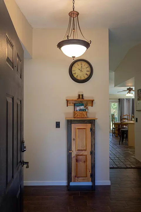 109 Chaparrel St, Tehachapi, CA 93561 photo 4