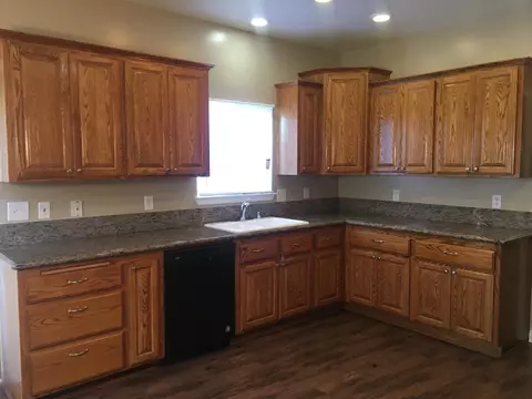20821 Crest Dr, Tehachapi, CA 93561 photo 6