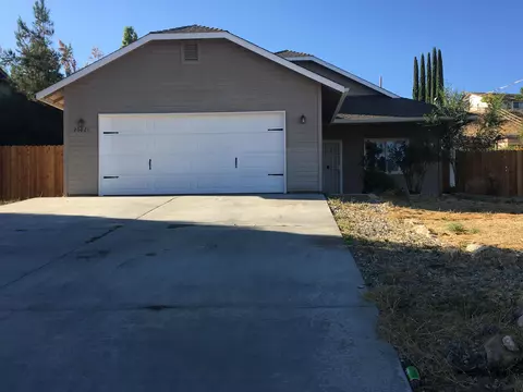 20821 Crest Dr, Tehachapi, CA 93561 photo 1