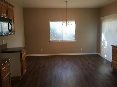 20821 Crest Dr, Tehachapi, CA 93561 photo 5