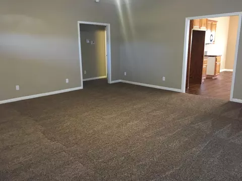 20821 Crest Dr, Tehachapi, CA 93561 photo 4