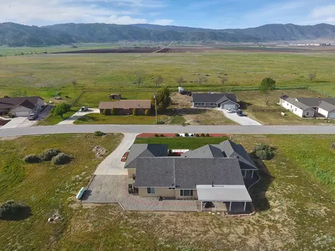 27460 Man O War Dr, Tehachapi, CA 93561 photo 20