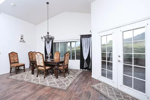 27460 Man O War Dr, Tehachapi, CA 93561 photo 9