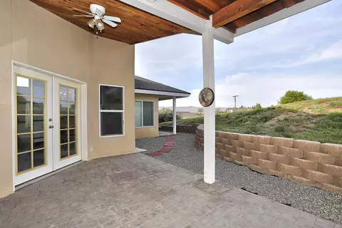 27460 Man O War Dr, Tehachapi, CA 93561 photo 17