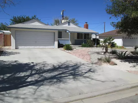 38643 21st St E, Palmdale, CA 93550 photo 2