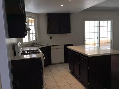 37447 37th St E, Palmdale, CA 93550 photo 15
