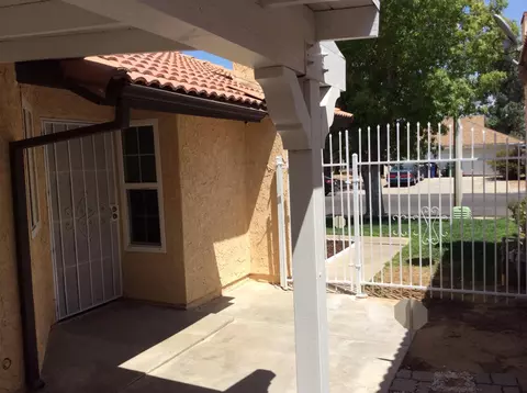 37447 37th St E, Palmdale, CA 93550 photo 6