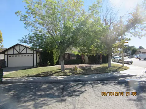 37502 17 Th St E, Palmdale, CA 93550 photo 2