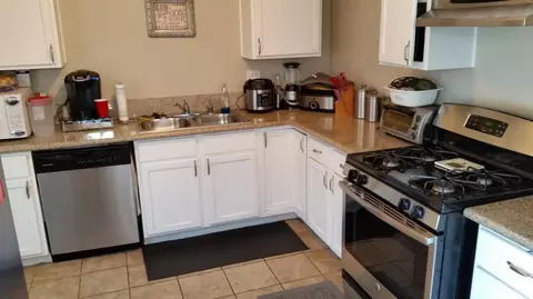 44302 W 23rd St, Lancaster, CA 93536 photo 3