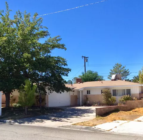 44663 E 2nd St, Lancaster, CA 93535 photo 1