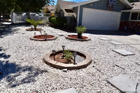 44257 E 11th Street St, Lancaster, CA 93535 photo 5