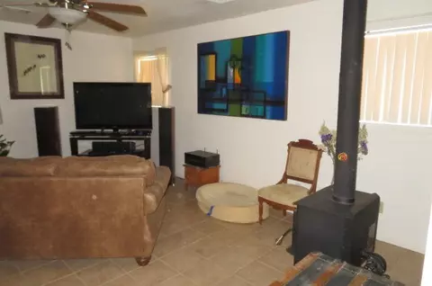 4697 Gibbs Ave, Mojave, CA 93501 photo 7