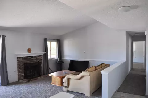 40607 152nd St E, Lancaster, CA 93535 photo 2