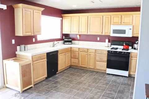 3326 Avenue H4 E, Lancaster, CA 93535 photo 10