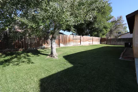 44236 Sancroft Ave, Lancaster, CA 93535 photo 16