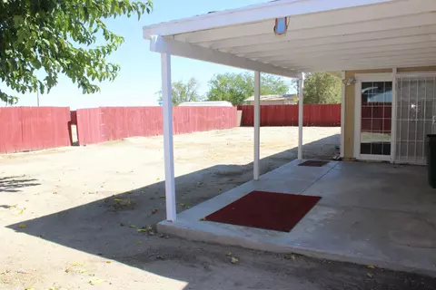 17867 Lakespring Ave, Palmdale, CA 93591 photo 10