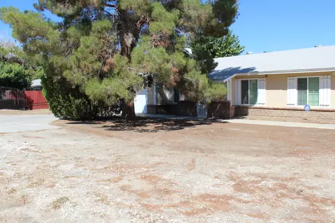 17867 Lakespring Ave, Palmdale, CA 93591 photo 1