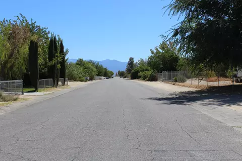17867 Lakespring Ave, Palmdale, CA 93591 photo 11