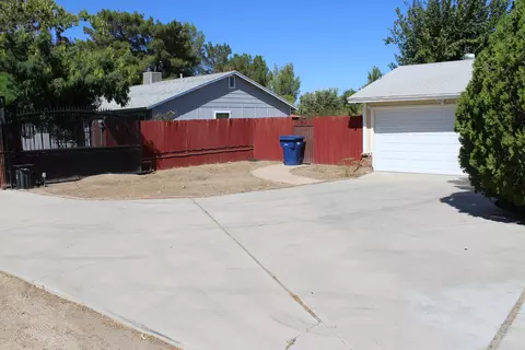 17867 Lakespring Ave, Palmdale, CA 93591 photo 5