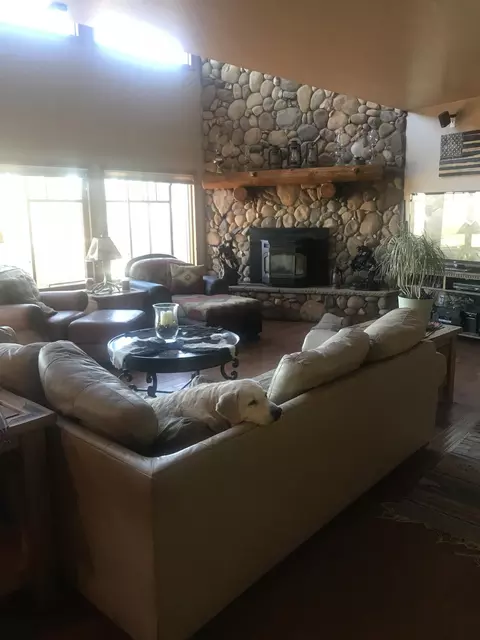 19151 Backes Ln, Tehachapi, CA 93561 photo 12
