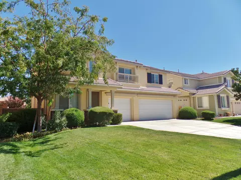 43824 Spring St, Lancaster, CA 93536 photo 2