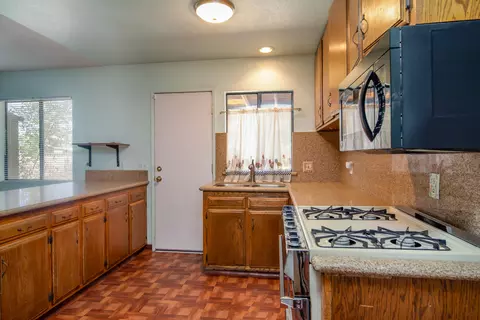 44244 8th St E, Lancaster, CA 93535 photo 7