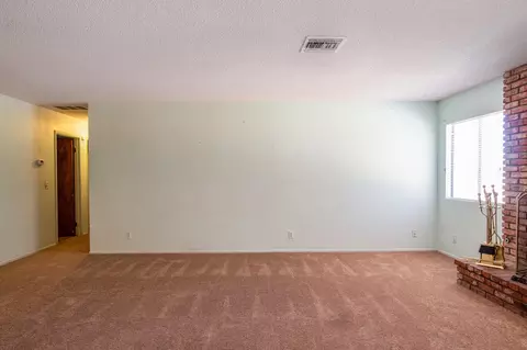 44244 8th St E, Lancaster, CA 93535 photo 5