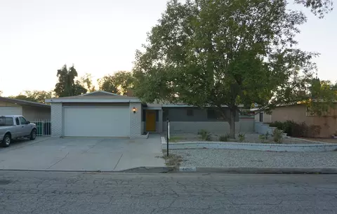 44515 3rd St E, Lancaster, CA 93535 photo 3