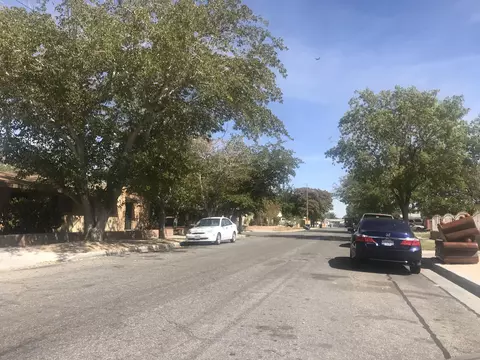 543 Nugent St E, Lancaster, CA 93535 photo 3