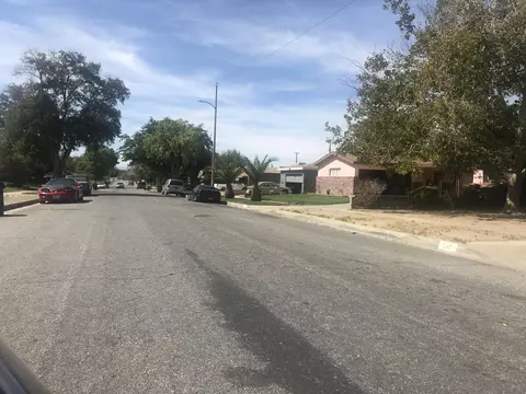 543 Nugent St E, Lancaster, CA 93535 photo 4