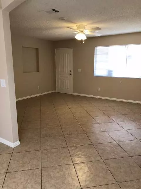 41032 159th St E, Lancaster, CA 93535 photo 2