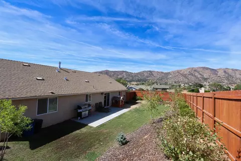 20125 Weston Ave, Tehachapi, CA 93561 photo 21