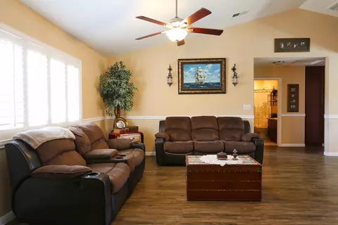 20125 Weston Ave, Tehachapi, CA 93561 photo 3