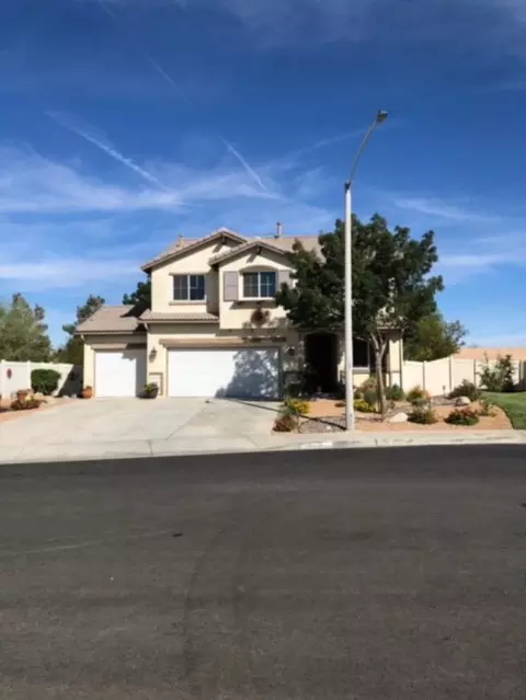 36714 Windtree Cir, Palmdale, CA 93550 photo 2